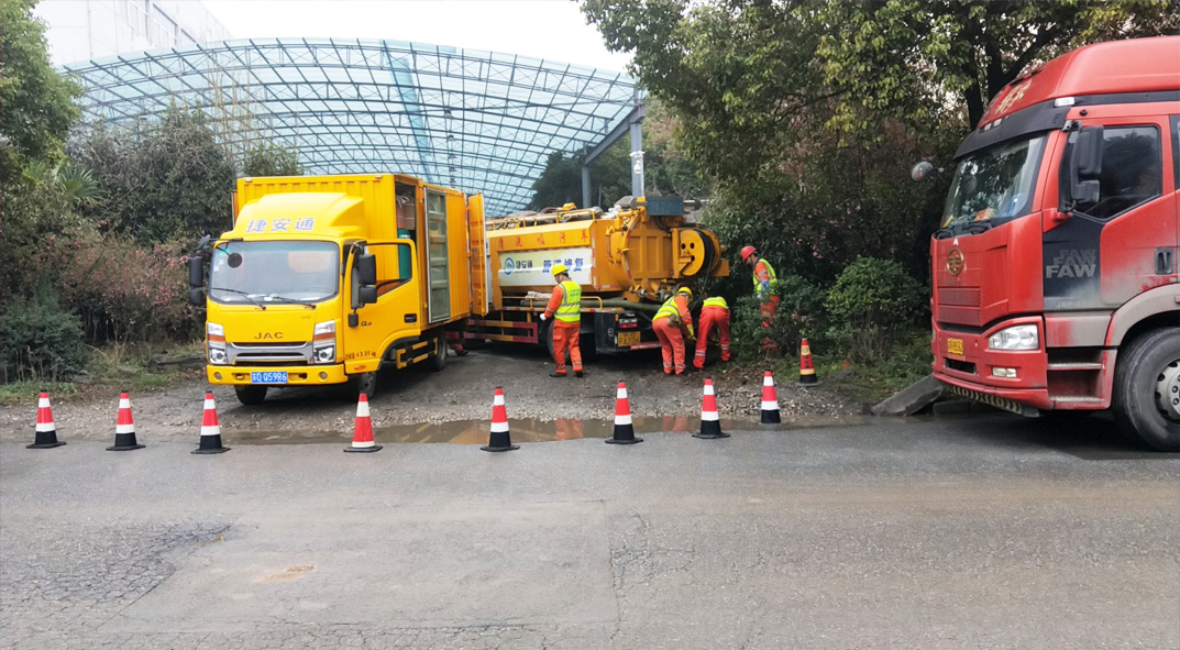 巴塘成区雨污水管网“四位一体”检测疏通项目